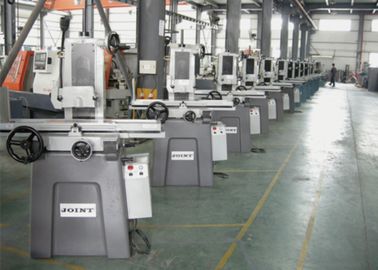Slide Way Metal Universal Cylindrical Grinding Machine Three Axis Manual 250m